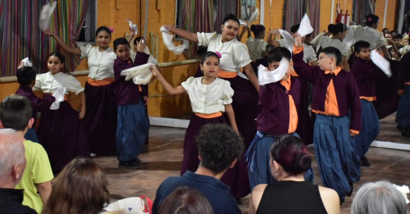 Sábado de peña en la Casa del Folklore