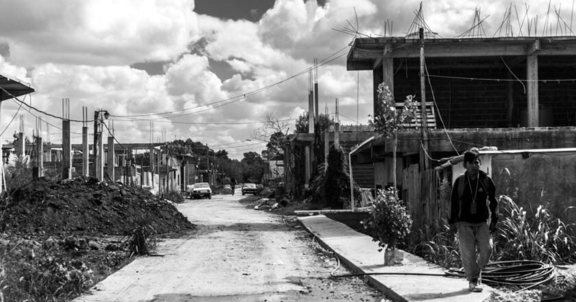 Violencia, endeudamiento y consumo: a lo que nos lleva la crisis