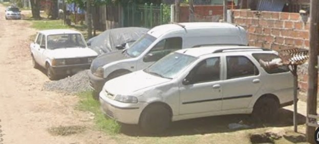 Autos abandonados generan preocupación por inseguridad en Villa Hudson