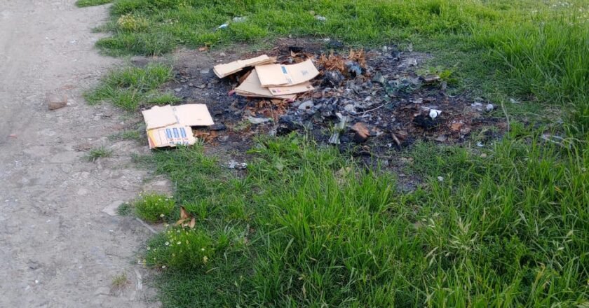 “Vivimos entre el barro y los basurales”: el reclamo de los vecinos de San Rudecindo que esperan respuestas