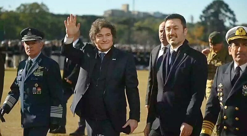 Militares podrán ocupar cargos civiles: un decreto del Gobierno modifica el marco legal post dictadura