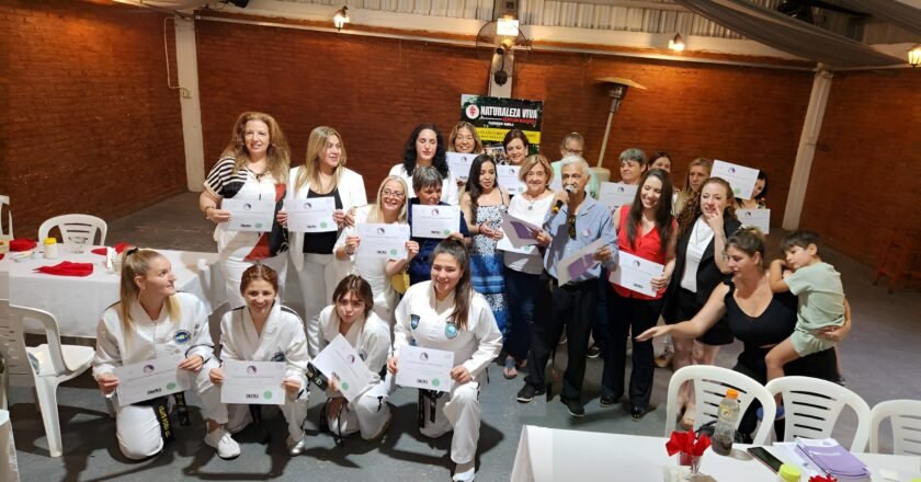 Reconocimiento a mujeres con compromiso social en el 135° aniversario de Florencio Varela