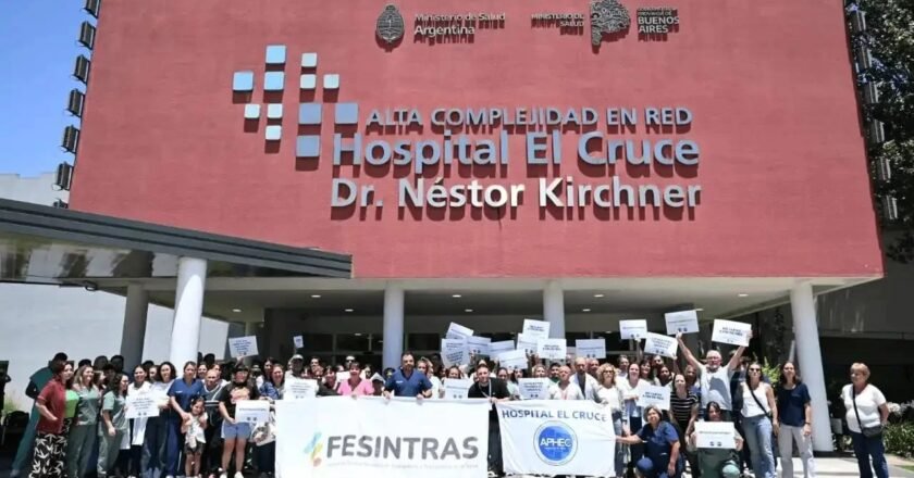 ¡ALERTA EN VARELA! El Hospital El Cruce al límite: por qué el Conurbano Sur está perdiendo su «joya» de la salud