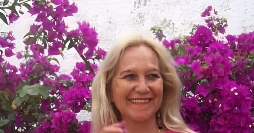 La maga de los expedientes y la regadera azul: Nelly Parfeniuk, el pulso eterno de Villa Clara