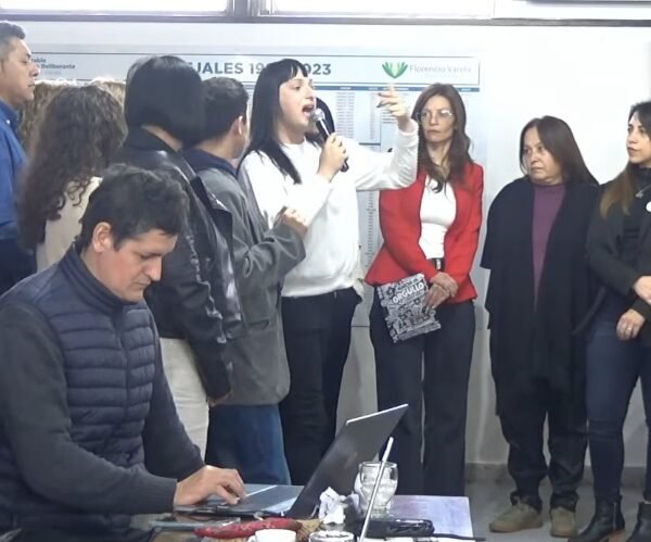 La piel del recinto: botox, trajes sastre y la doble vara de los cuerpos en el Conurbano